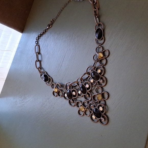 Black Jewel Embellished Necklace. ☆ Part of the 5 For $20 SALE☆ - Picture 2 of 2